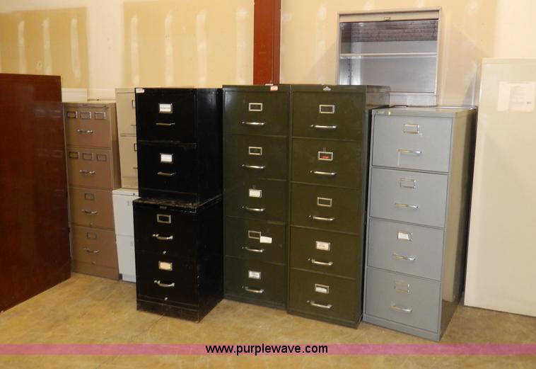 image for item AV9745 (23) metal filing cabinets