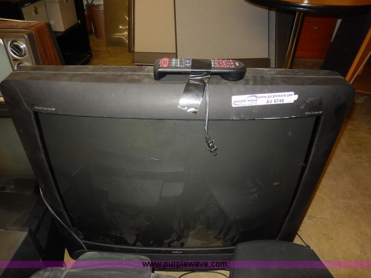image for item AV9749 (5) assorted televisions
