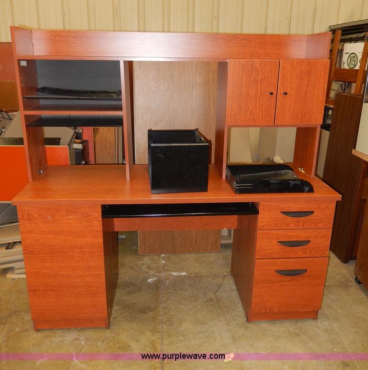 image for item AW9502 Assorted office furniture