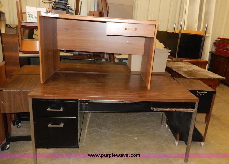 image for item AW9502 Assorted office furniture