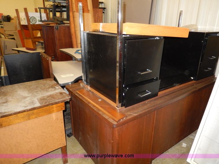 image for item AW9502 Assorted office furniture