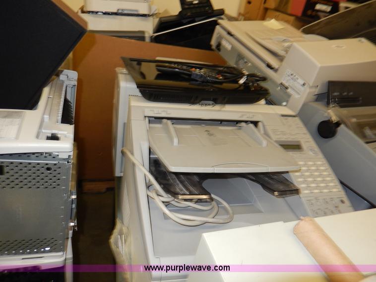 image for item AW9504 Assorted electronics