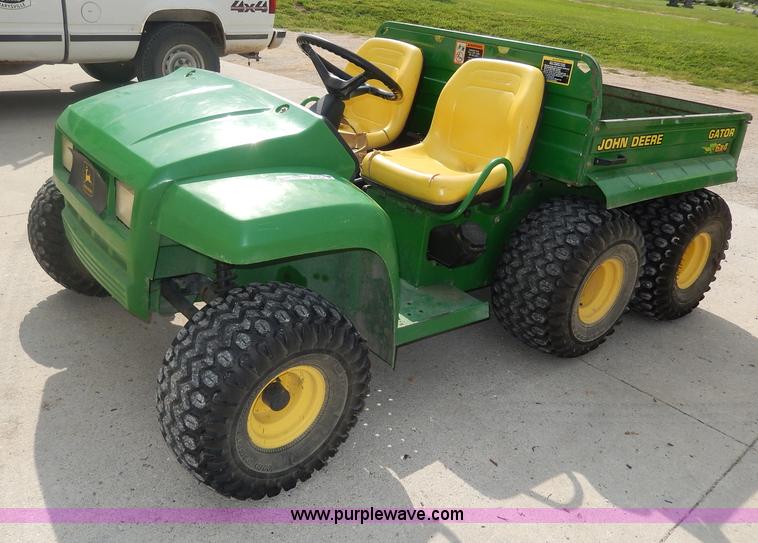 image for item AW9580 2000 John Deere Gator