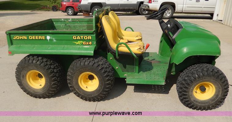image for item AW9580 2000 John Deere Gator
