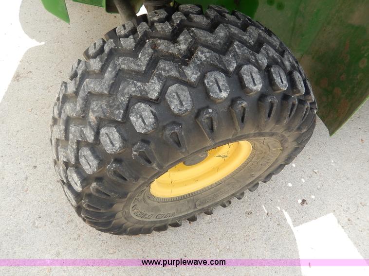 image for item AW9580 2000 John Deere Gator