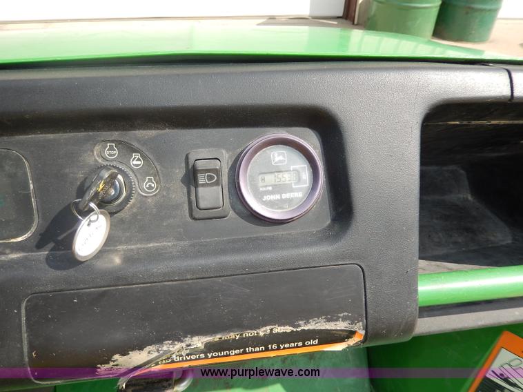image for item AW9580 2000 John Deere Gator