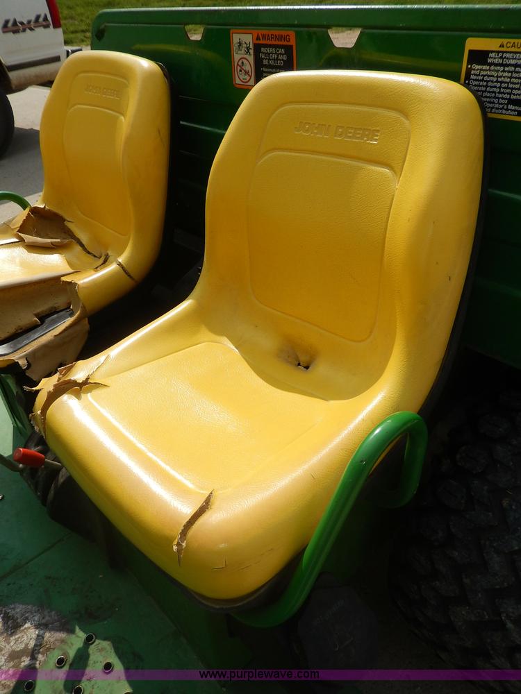 image for item AW9580 2000 John Deere Gator