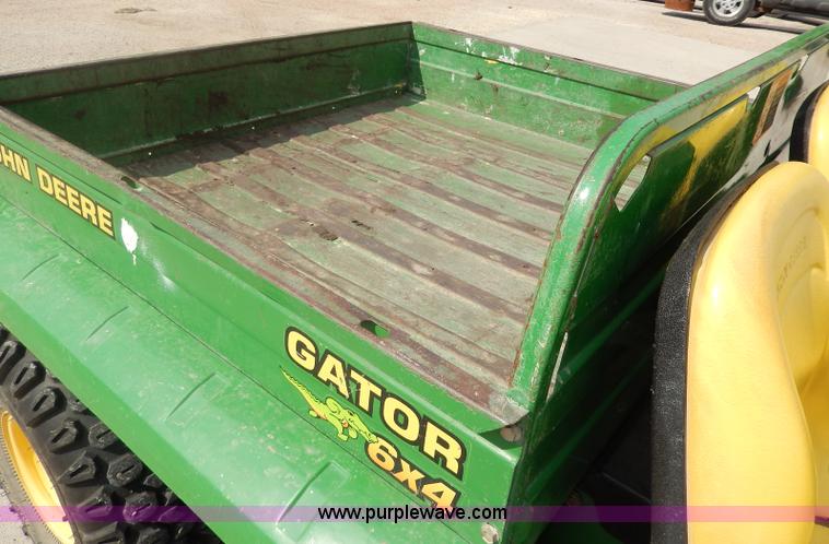 image for item AW9580 2000 John Deere Gator