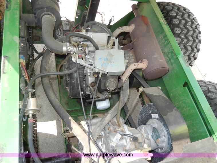 image for item AW9580 2000 John Deere Gator
