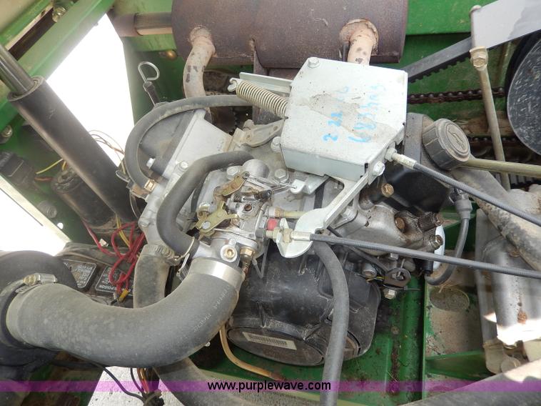 image for item AW9580 2000 John Deere Gator