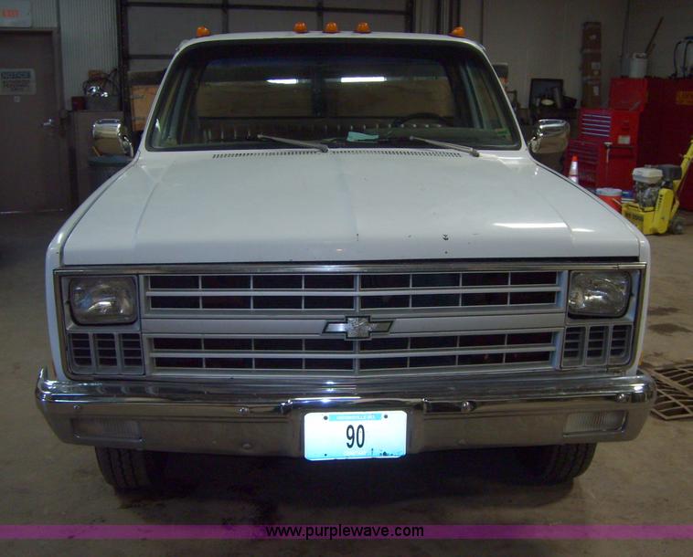 image for item C1344 1982 Chevrolet C30 flatbed truck