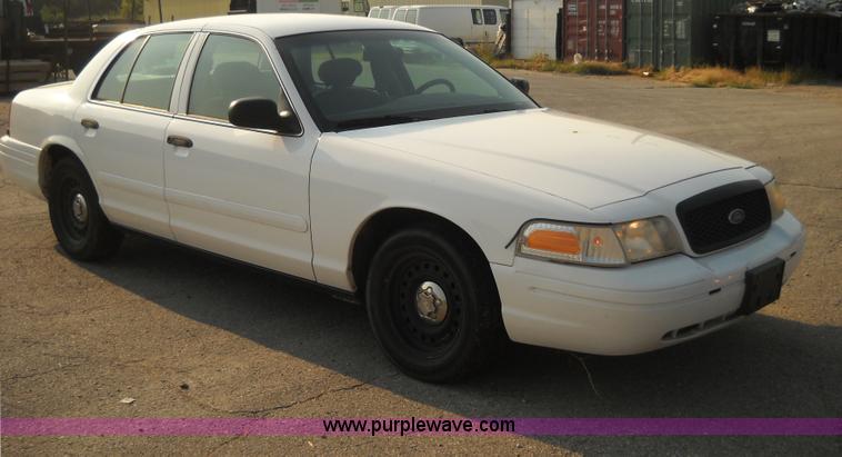 image for item C1394 2001 Ford Crown Victoria Police Interceptor