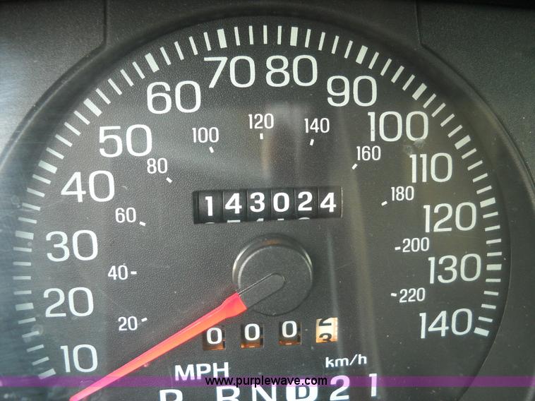 image for item C1394 2001 Ford Crown Victoria Police Interceptor