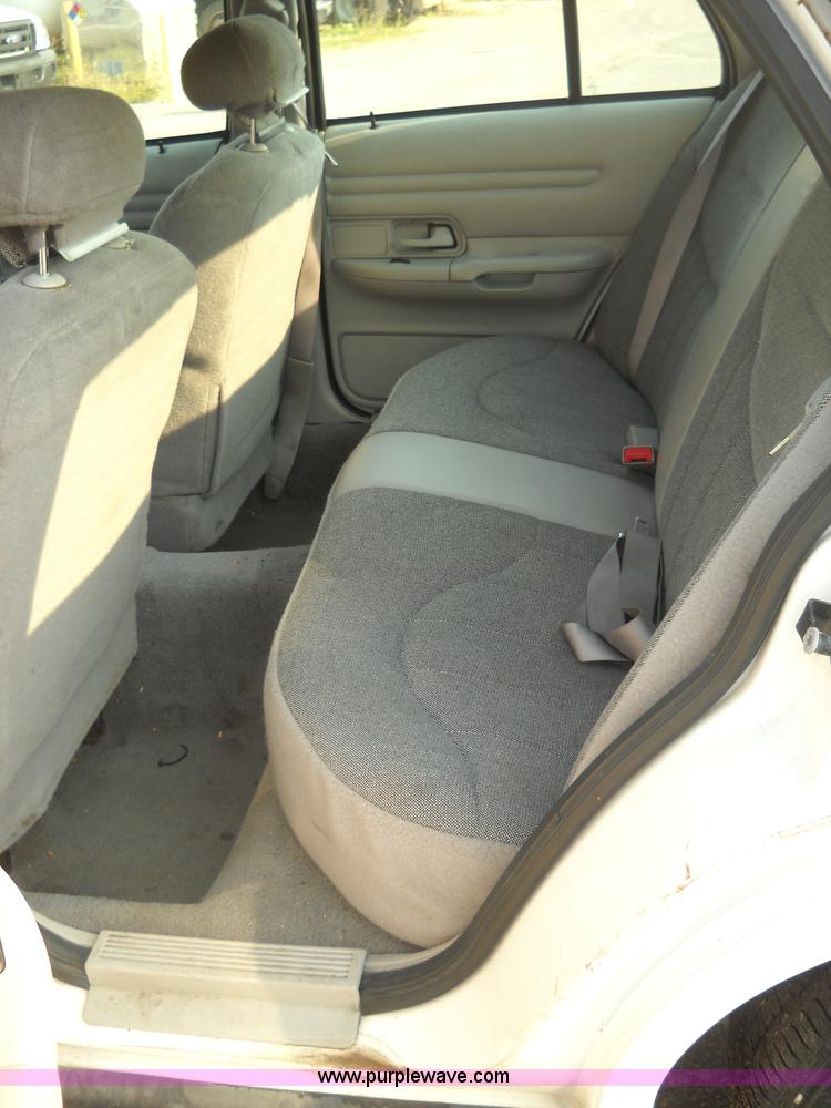 image for item C1394 2001 Ford Crown Victoria Police Interceptor