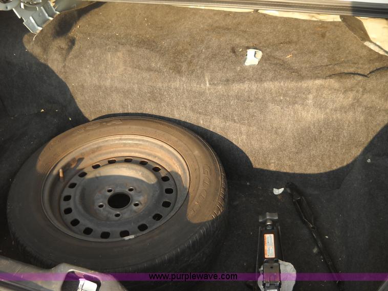 image for item C1394 2001 Ford Crown Victoria Police Interceptor