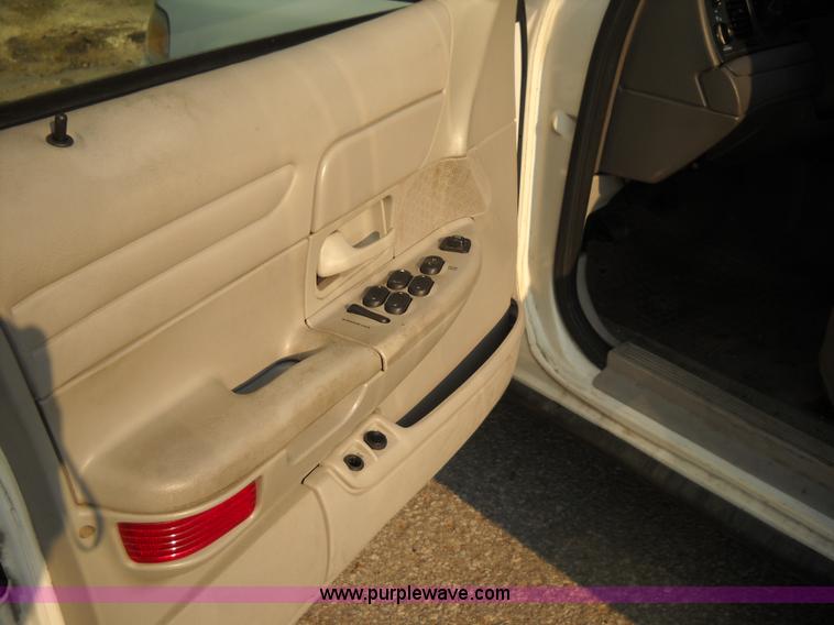 image for item C1394 2001 Ford Crown Victoria Police Interceptor