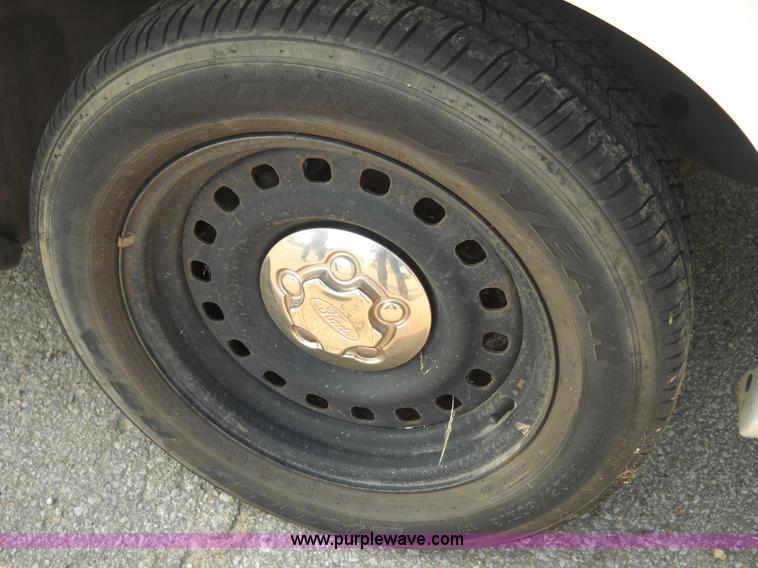 image for item C1394 2001 Ford Crown Victoria Police Interceptor