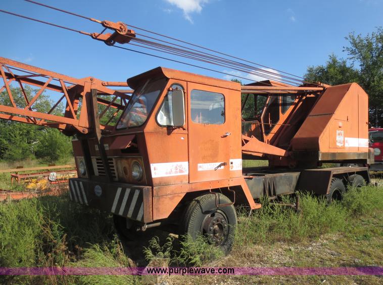 image for item D5930 1980 Bantam T-350 truck crane