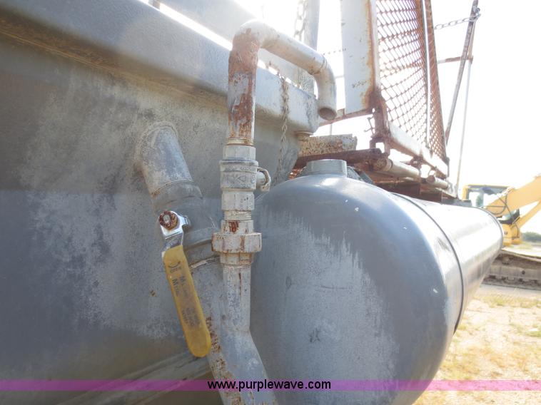 image for item D5932 2002 Kincaid 900-LF-PH hypro mulcher