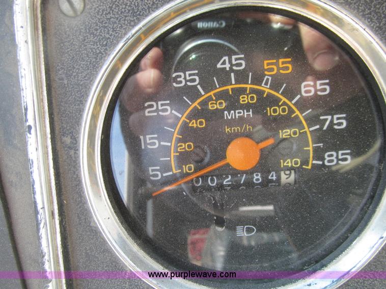 image for item D7478 1976 Chevrolet panel truck