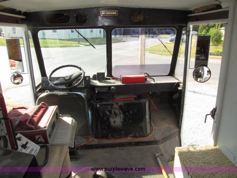 image for item D7478 1976 Chevrolet panel truck