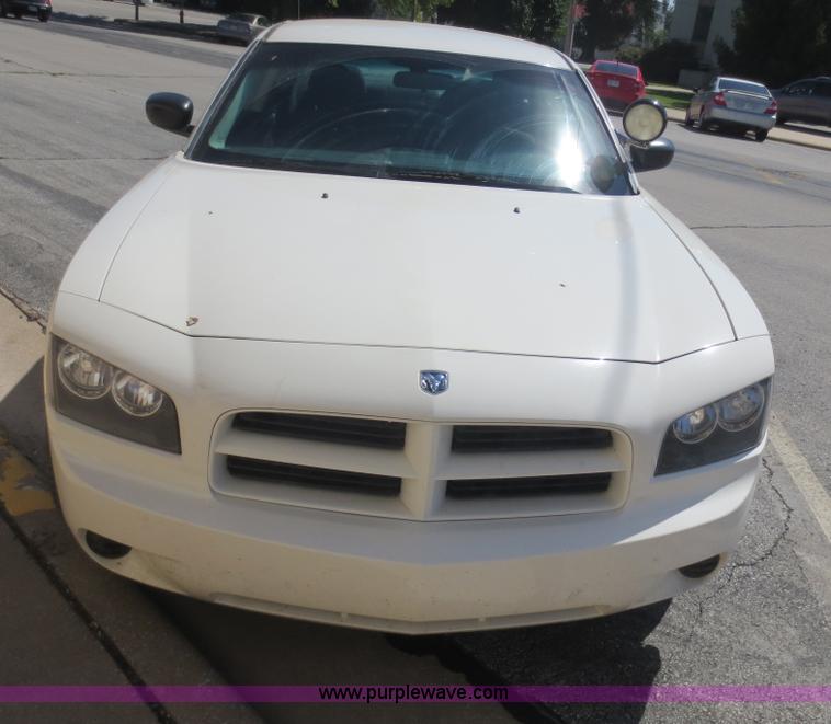 image for item F6662 2008 Dodge Charger SE