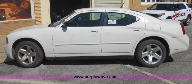 image for item F6662 2008 Dodge Charger SE