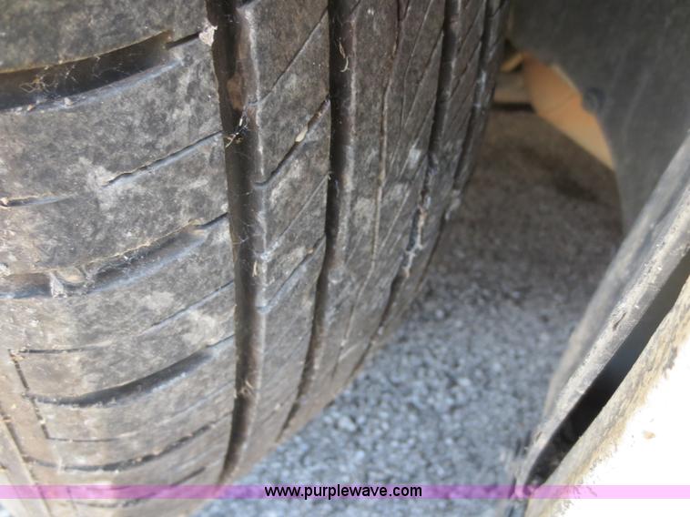 image for item F6662 2008 Dodge Charger SE