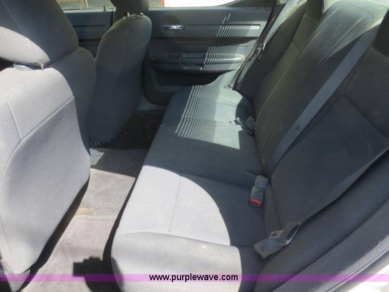 image for item F6662 2008 Dodge Charger SE