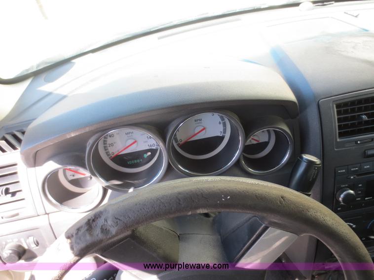 image for item F6662 2008 Dodge Charger SE