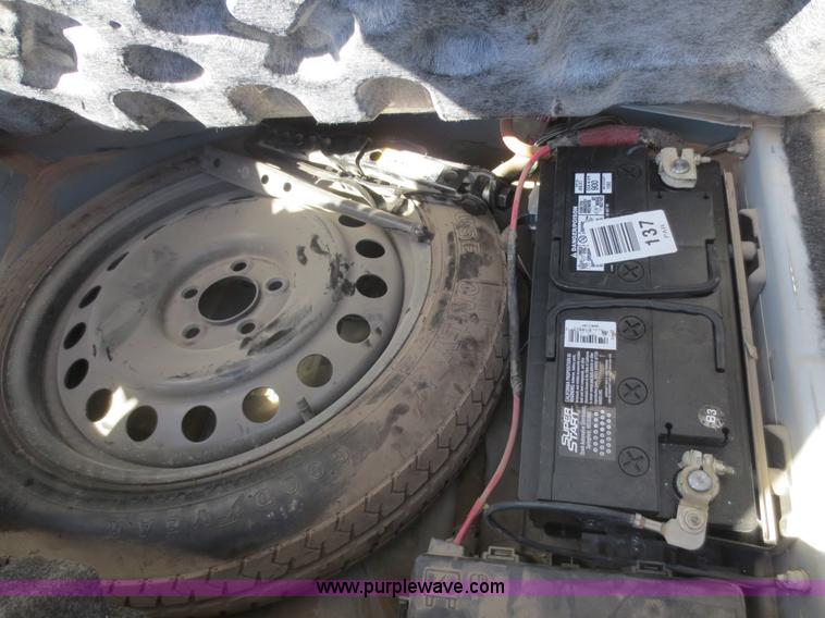 image for item F6662 2008 Dodge Charger SE