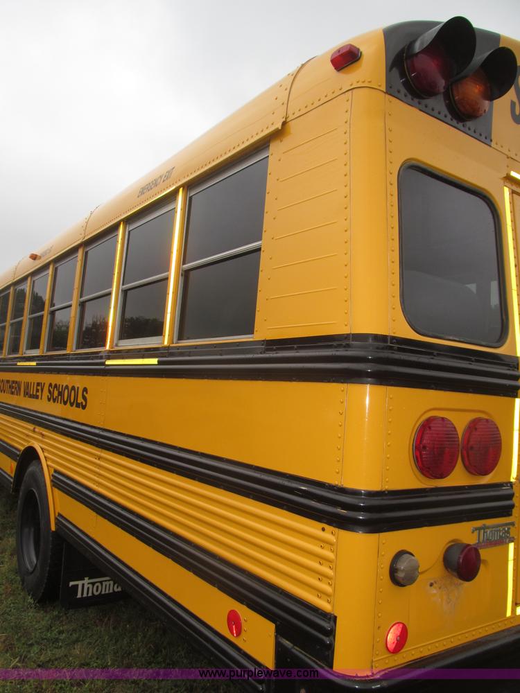 image for item F7123 1997 Ford Thomas B800 school bus