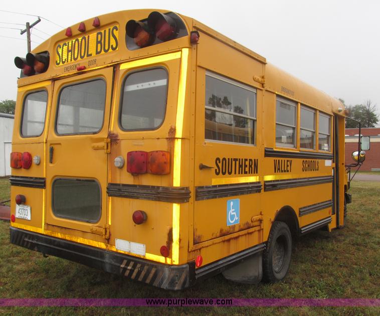 image for item F7125 1998 Ford Econoline 350 school bus