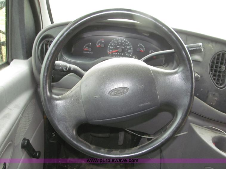 image for item F7125 1998 Ford Econoline 350 school bus