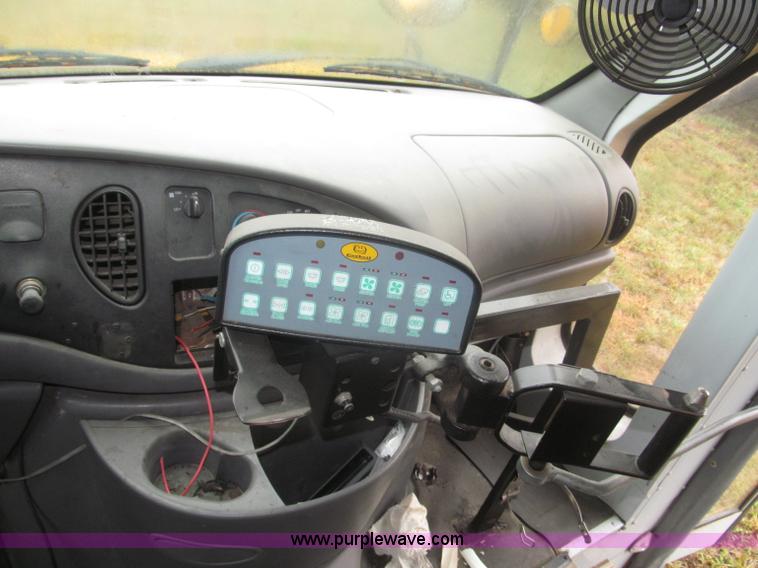 image for item F7125 1998 Ford Econoline 350 school bus