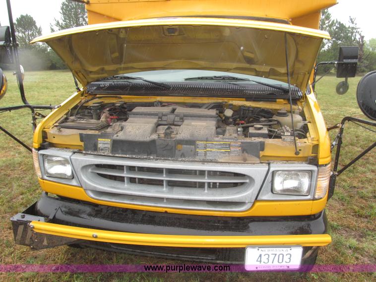 image for item F7125 1998 Ford Econoline 350 school bus
