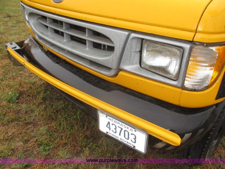 image for item F7125 1998 Ford Econoline 350 school bus