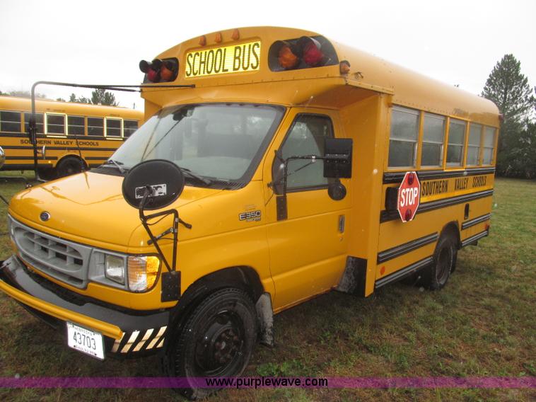 image for item F7125 1998 Ford Econoline 350 school bus