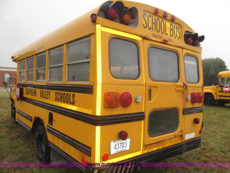image for item F7125 1998 Ford Econoline 350 school bus