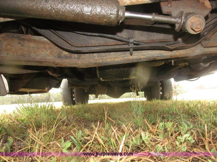 image for item F7125 1998 Ford Econoline 350 school bus