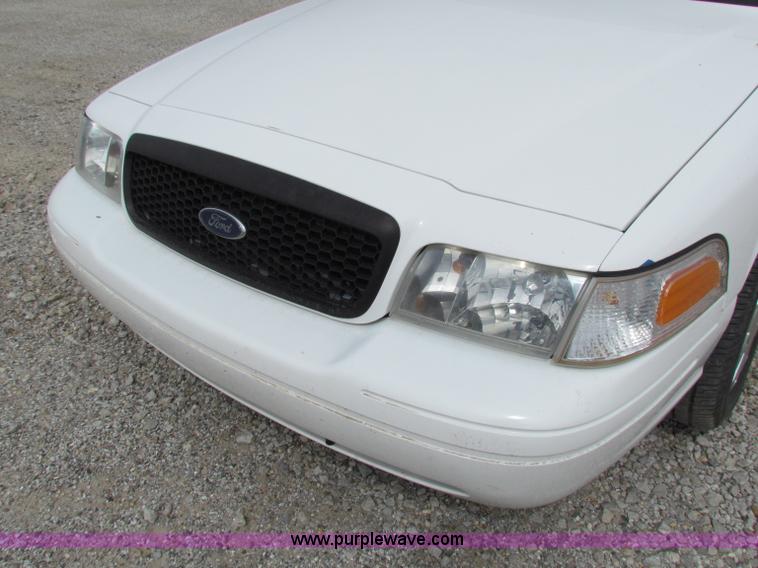 image for item G4142 2009 Ford Crown Victoria Police Interceptor