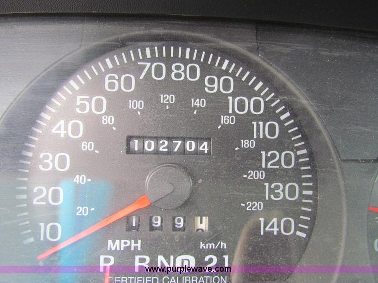 image for item G4143 2005 Ford Crown Victoria Police Interceptor