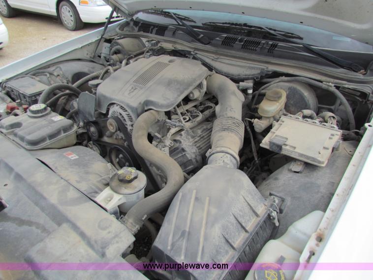 image for item G4143 2005 Ford Crown Victoria Police Interceptor