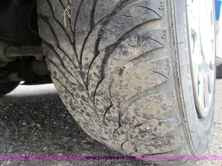 image for item G4143 2005 Ford Crown Victoria Police Interceptor