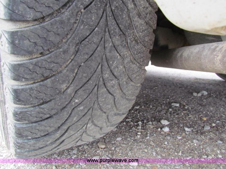 image for item G4143 2005 Ford Crown Victoria Police Interceptor