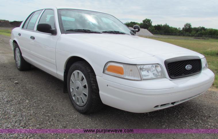 image for item G4144 2009 Ford Crown Victoria Police Interceptor