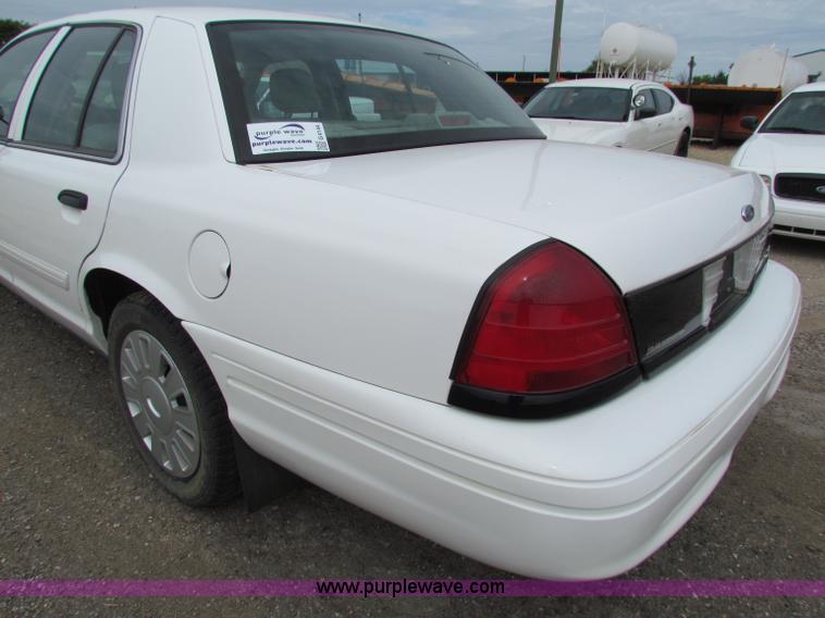 image for item G4144 2009 Ford Crown Victoria Police Interceptor