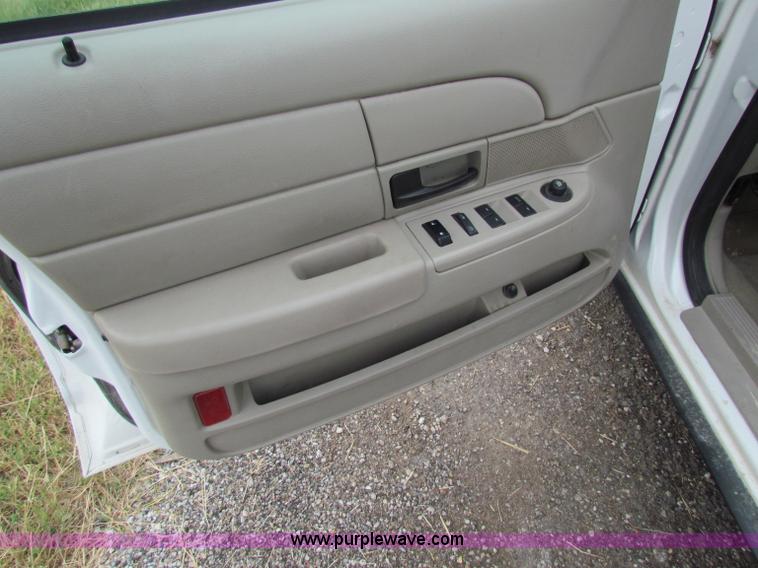 image for item G4146 2009 Ford Crown Victoria Police Interceptor