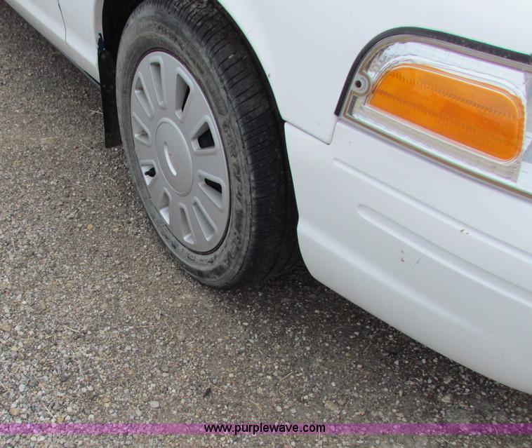 image for item G4146 2009 Ford Crown Victoria Police Interceptor
