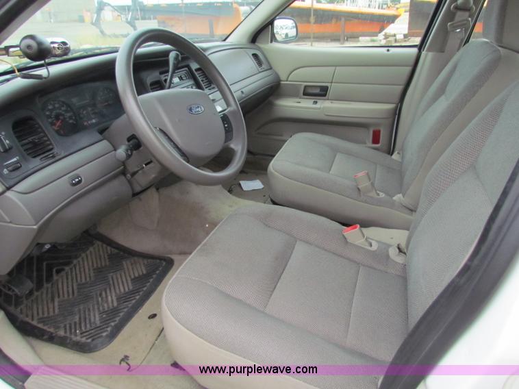 image for item G4147 2009 Ford Crown Victoria Police Interceptor